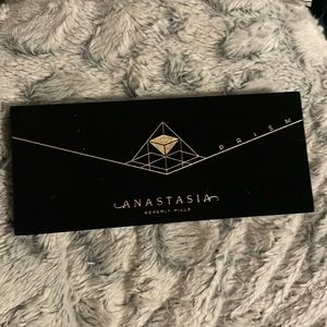 Anastasia Beverly Hill prism eyeshadow makeup palettes (GENTLY USED - LIKE NEW)